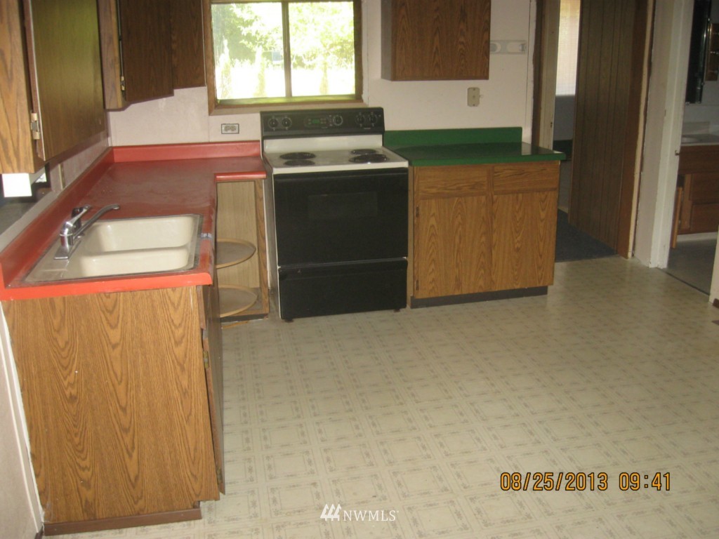 885 Silverbrook Road Randle, WA 98377 - Photo 3 of 3 Gallery Image 3