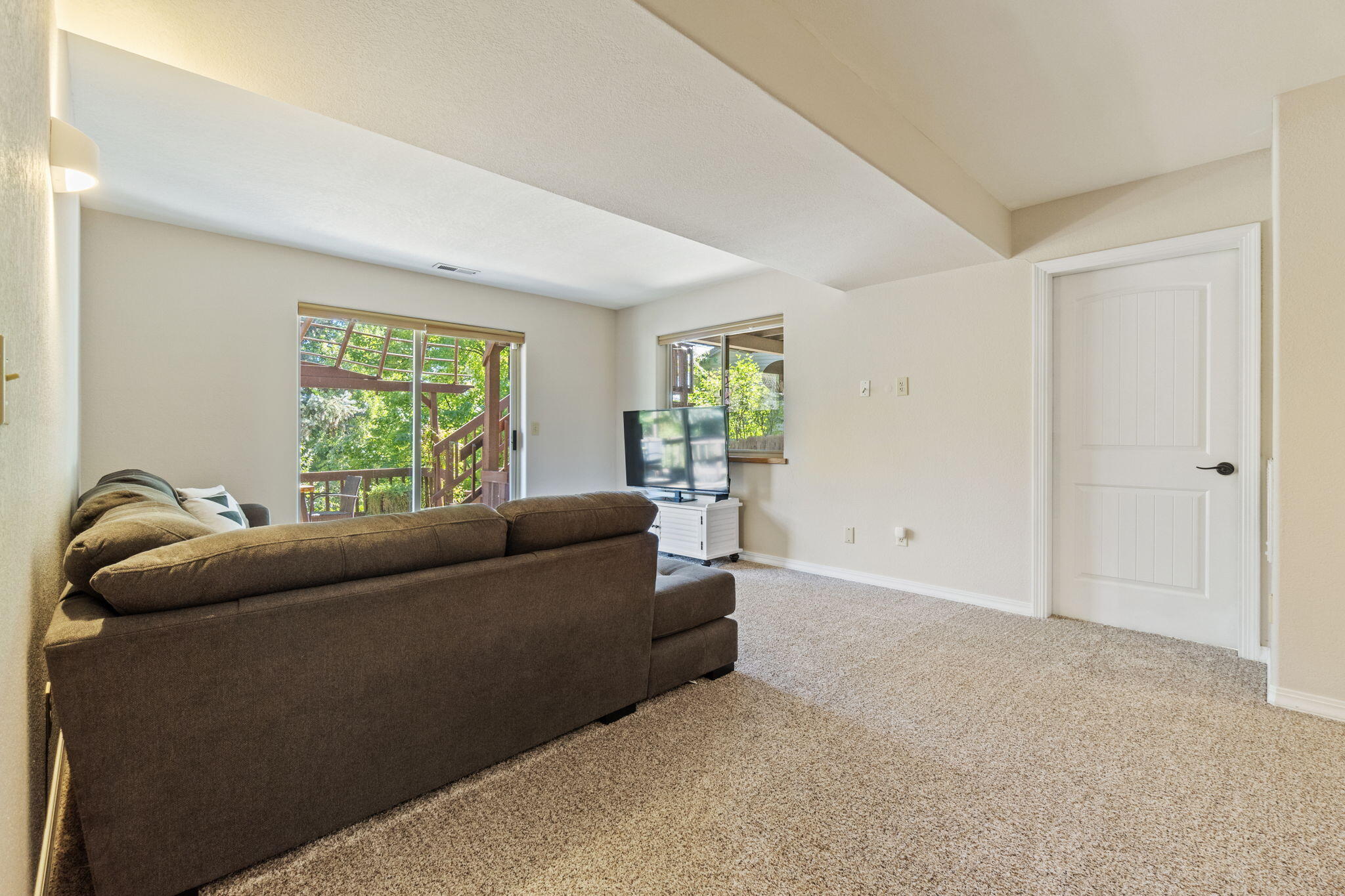 99 Ridgecrest Drive Klamath Falls, OR 97601 - Photo 46 of 77 51-web-or-mls-DSC05571