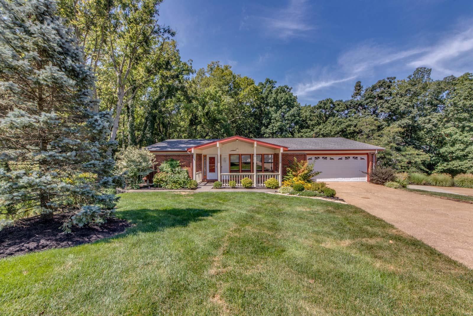 907 Ridge Tree Lane St. Louis, MO 63131 - Photo 2 of 50 Gallery Image 2