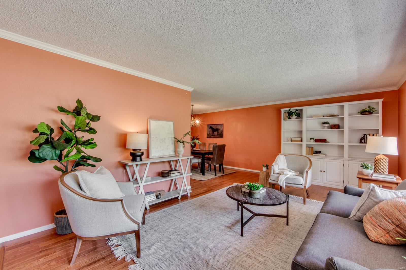 907 Ridge Tree Lane St. Louis, MO 63131 - Photo 4 of 50 Gallery Image 4