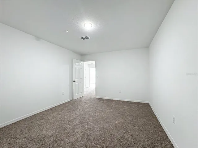 a view of empty room with an empty space