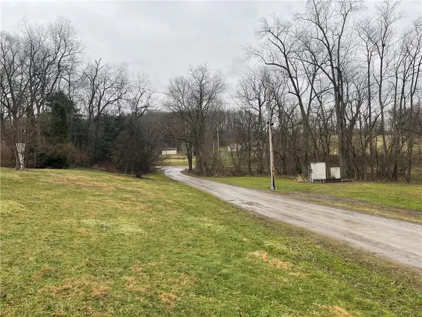 $169,900 | 128 Hamilton Lane, New Galilee, PA 16141