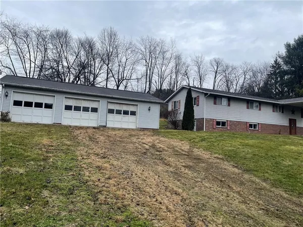 $169,900 | 128 Hamilton Lane, New Galilee, PA 16141
