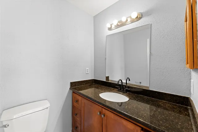 $950 | 2100 Wilcrest Drive, Unit 141, Houston, TX 77077