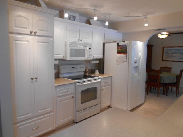 2492 Southeast Issac Road Port St. Lucie, FL 34952 - Photo 8 of 40 DSCN3266