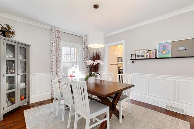 552 North York Road Hinsdale, IL 60521 - Photo 11 of 41 a view of a dining room with furniture and wooden floor