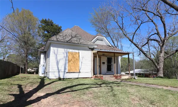 $59,900 | 219 East Jordan Street, Grand Saline, TX 75140