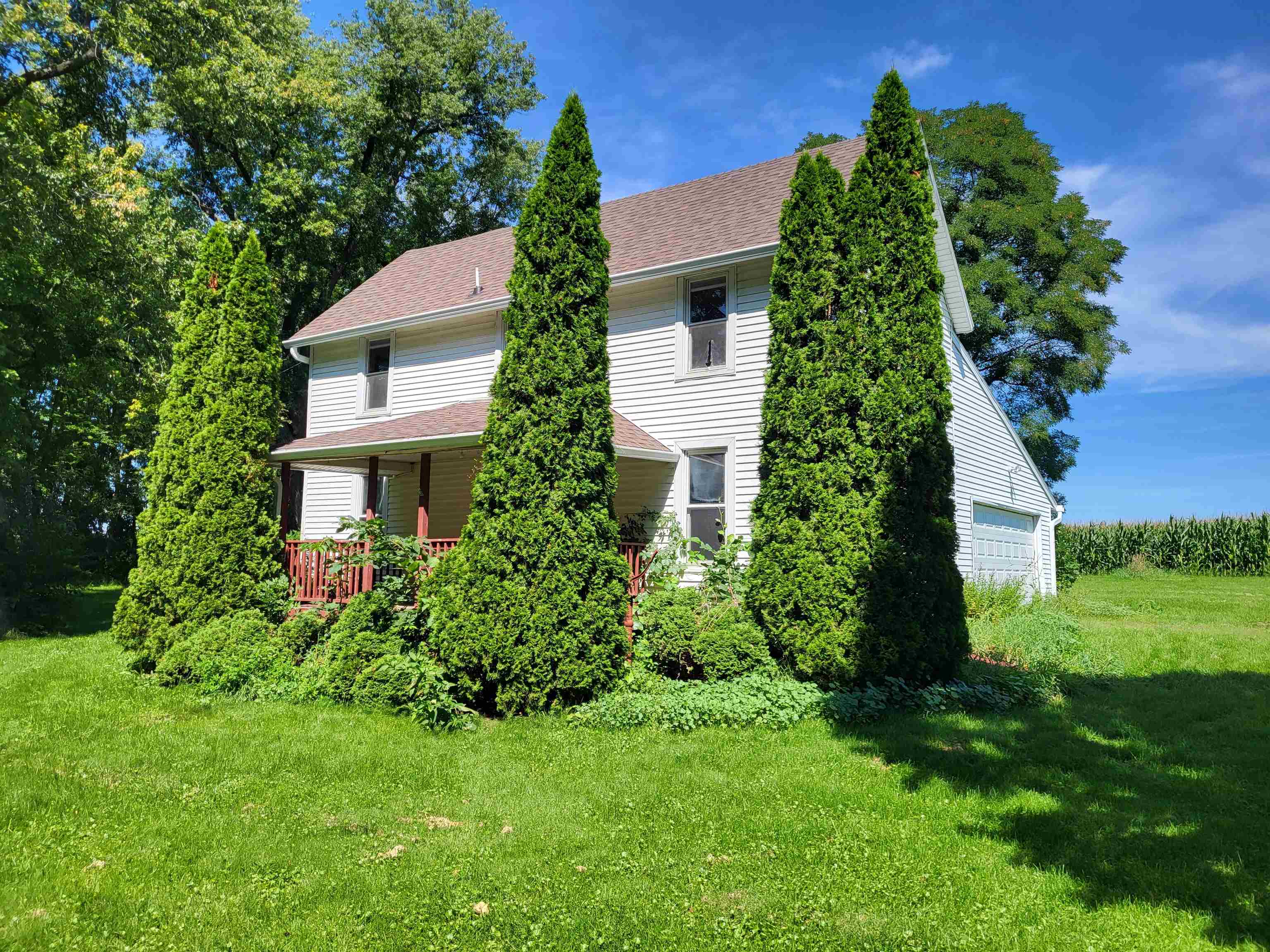 1768 West Winneshiek Road Freeport, IL 61032 - Photo 1 of 13 Gallery Image 1