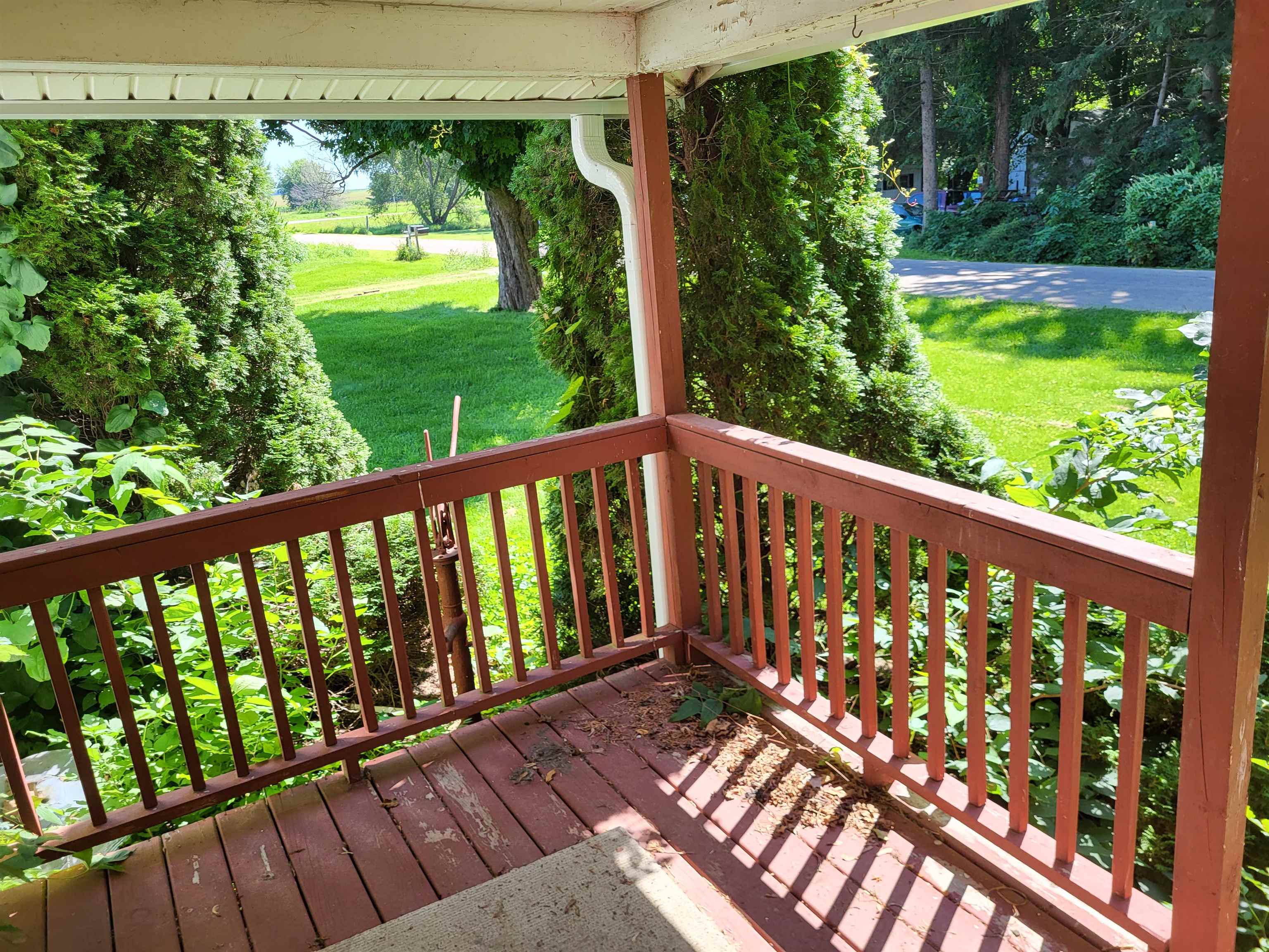 1768 West Winneshiek Road Freeport, IL 61032 - Photo 8 of 13 Gallery Image 8