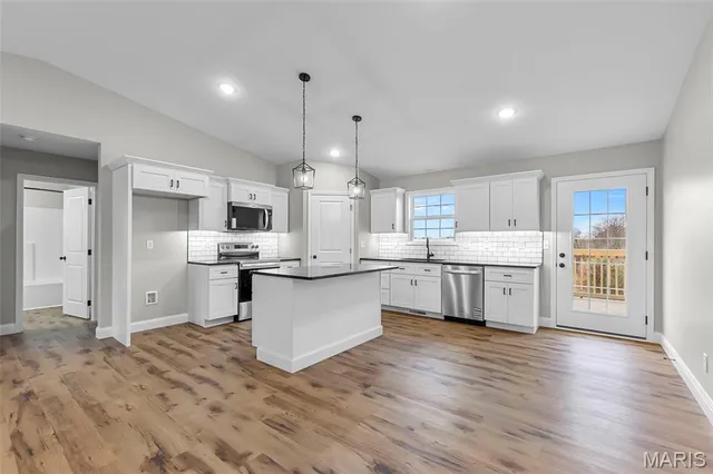 $365,000 | 19700 Penstemon Lane, Marble Hill, MO 63764