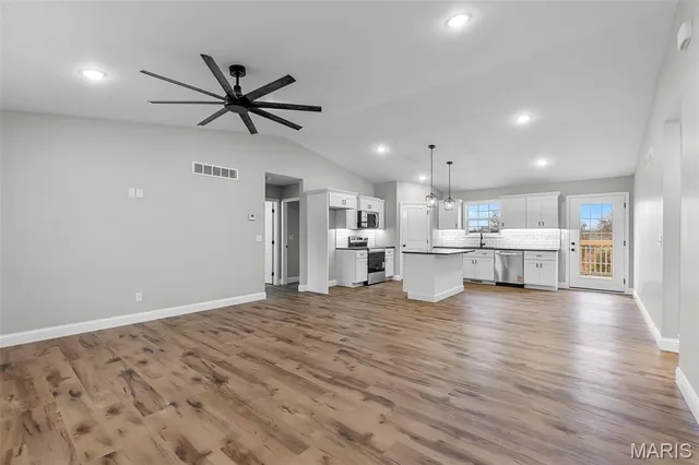 $365,000 | 19700 Penstemon Lane, Marble Hill, MO 63764