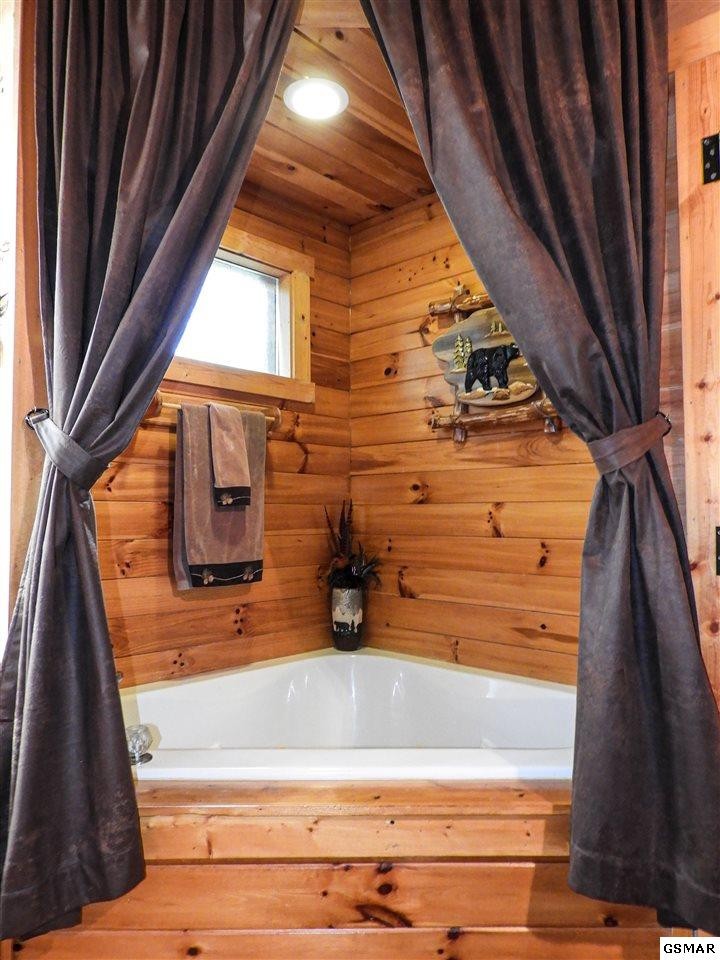 253 Cherokee Path Way Sevierville, TN 37876 - Photo 29 of 36 Gallery Image 29