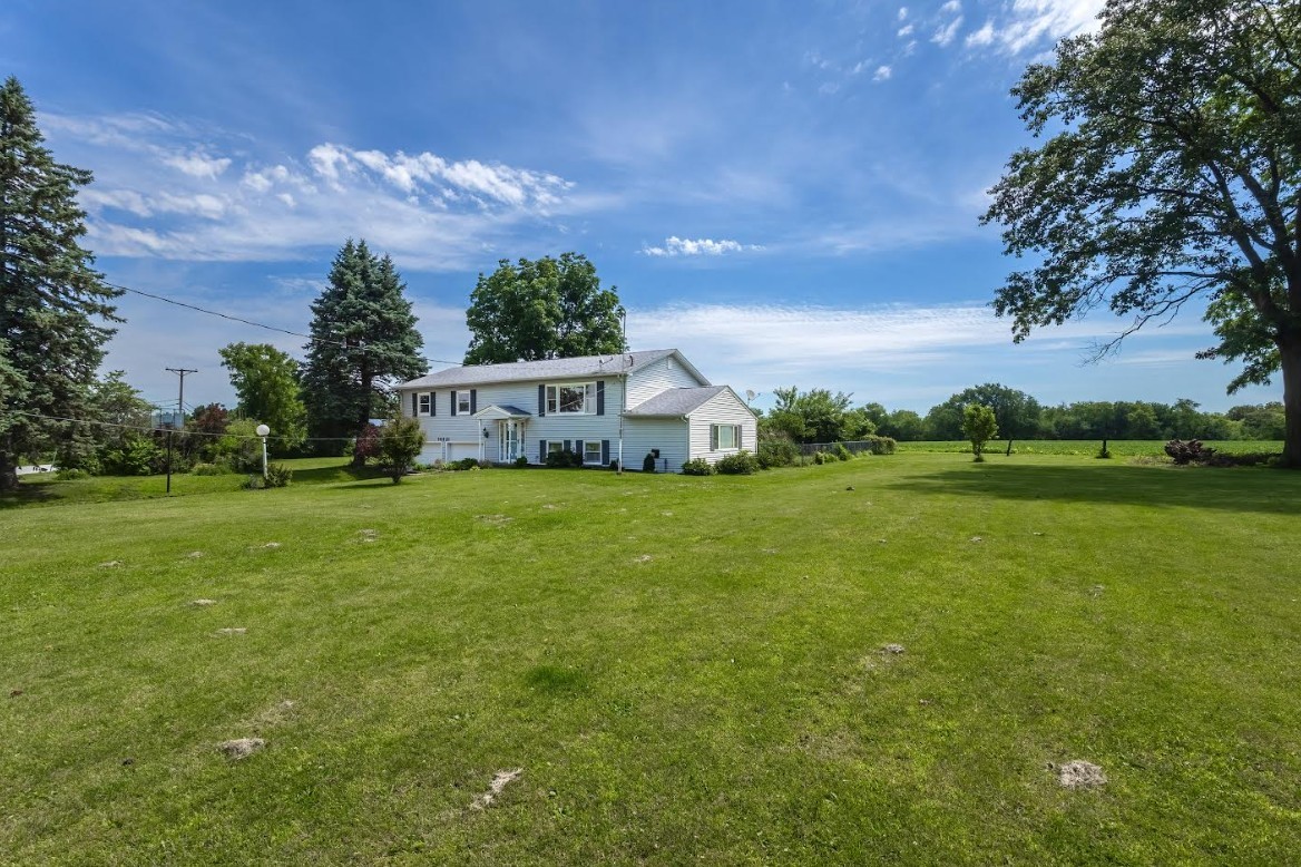 10121 Ridgewood Road Milan, IL 61264 - Photo 7 of 36