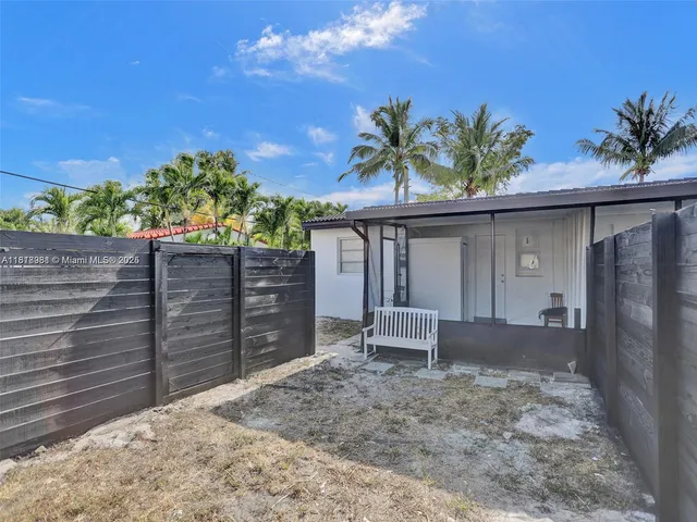 $2,575 | 708 North 20th Avenue, Unit 12, Hollywood, FL 33020