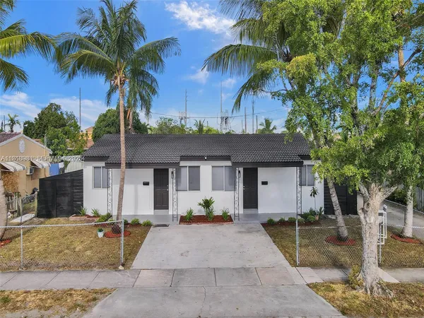 $2,575 | 708 North 20th Avenue, Unit 12, Hollywood, FL 33020