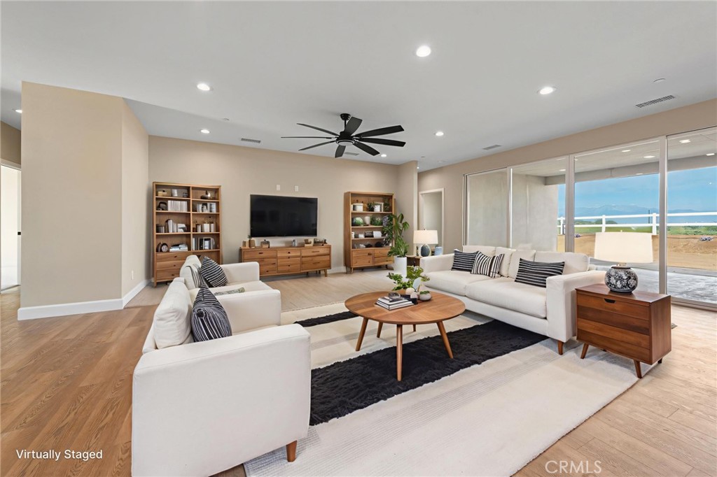 13744 Seven Hills Drive Riverside, CA 92503 - Photo 6 of 40