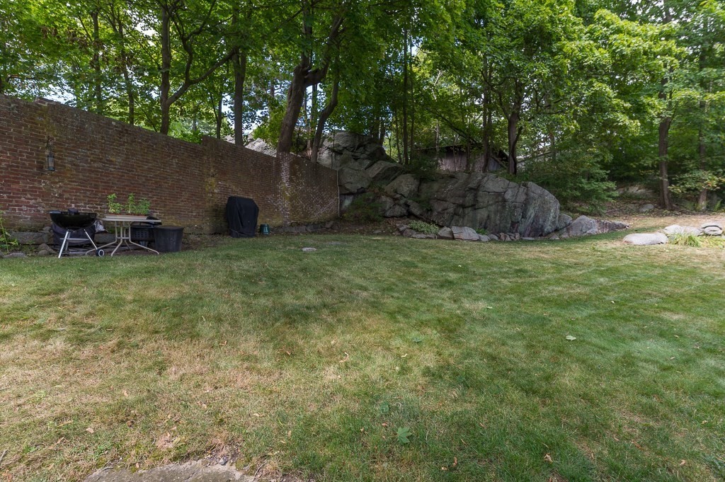 48 Union Street, Unit 4 Manchester, MA 01944 - Photo 19 of 22 Gallery Image 19