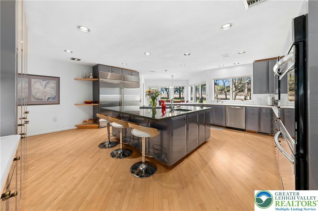 2334 Riverbend Road Allentown, PA 18103 - Photo 12 of 44 Gallery Image 12