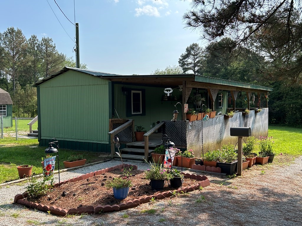 1135 Old Homestead Road Big Sandy, TN 38221 - Photo 2 of 22