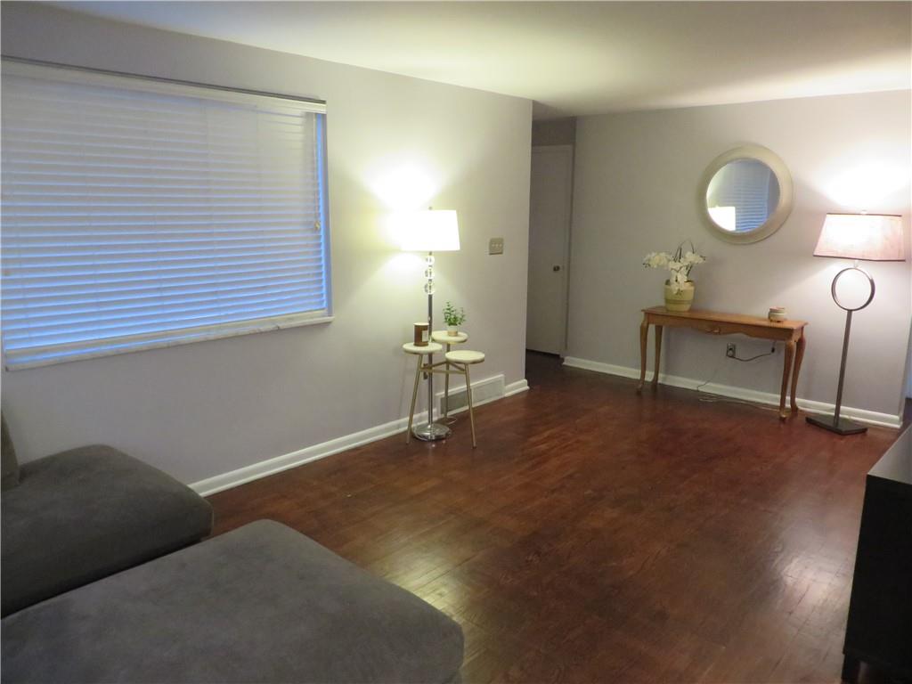 887 Rosalind Road Pittsburgh, PA 15237 - Photo 8 of 25 Gallery Image 8
