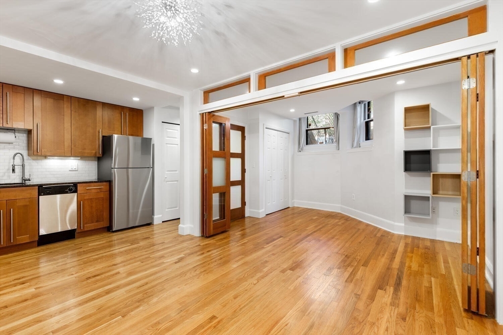 241 Beacon Street, Unit 1 Boston, MA 02116 - Photo 6 of 8