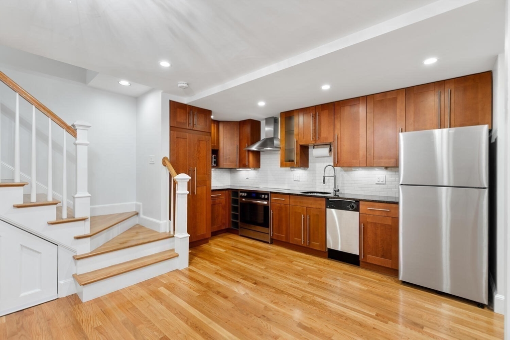 241 Beacon Street, Unit 1 Boston, MA 02116 - Photo 7 of 8