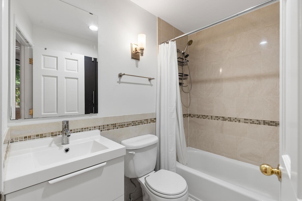 241 Beacon Street, Unit 1 Boston, MA 02116 - Photo 8 of 8