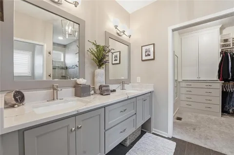 $610,000 | 10014 North Palmer Avenue, Kansas City, MO 64157