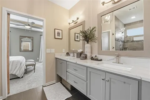 $610,000 | 10014 North Palmer Avenue, Kansas City, MO 64157