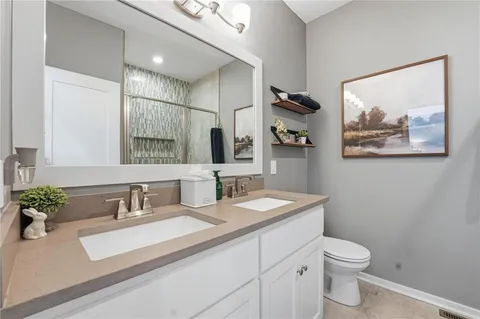 $610,000 | 10014 North Palmer Avenue, Kansas City, MO 64157