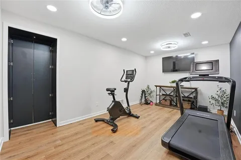 $610,000 | 10014 North Palmer Avenue, Kansas City, MO 64157