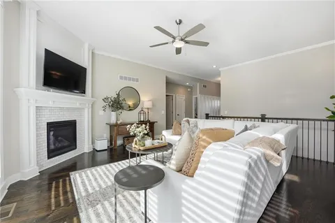 $610,000 | 10014 North Palmer Avenue, Kansas City, MO 64157