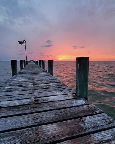 $605,000 | 5 Shore Acres Circle, Shoreacres, TX 77571