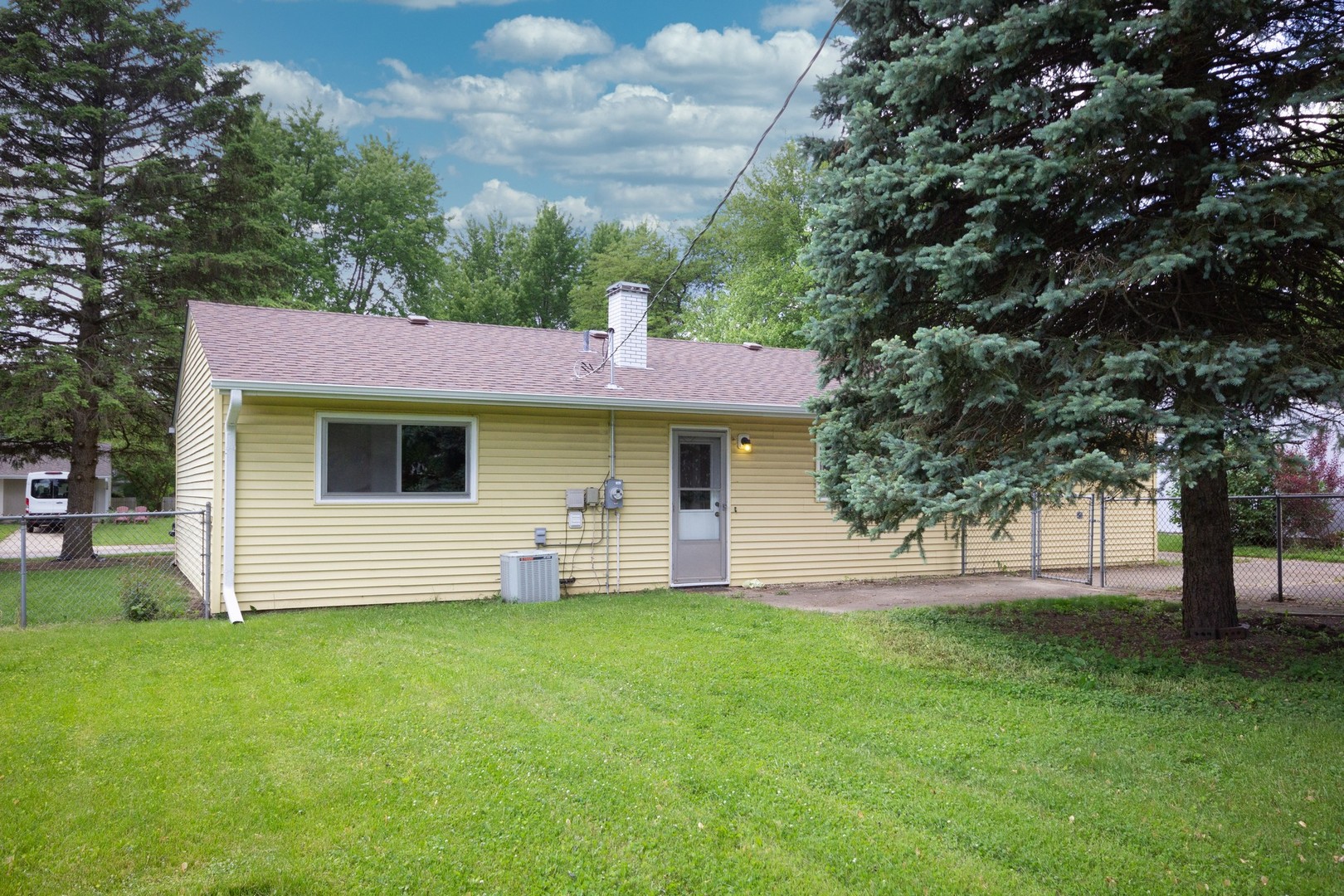 69 Sheffield Road Montgomery, IL 60538 - Photo 15 of 15