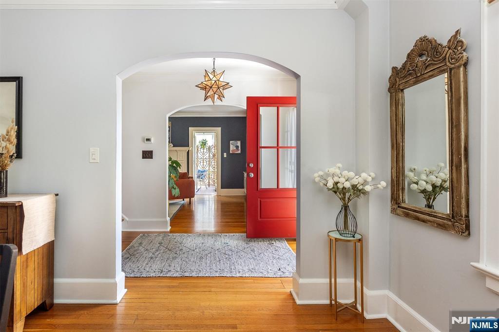 85 Hawthorne Avenue Glen Ridge, NJ 07028 - Photo 5 of 47