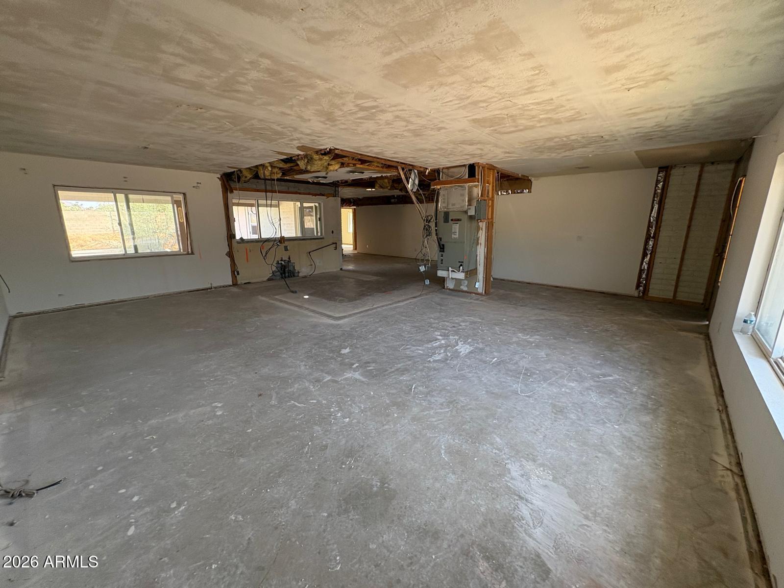4325 East Shangri La Road Phoenix, AZ 85028 - Photo 3 of 13 4325 E SHANGRI LA RD 7