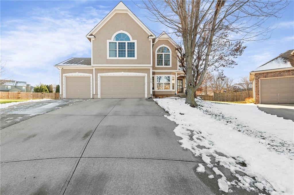 1513 Southwest Summit Crossing Court Lee's Summit, MO 64081 - Photo 3 of 58