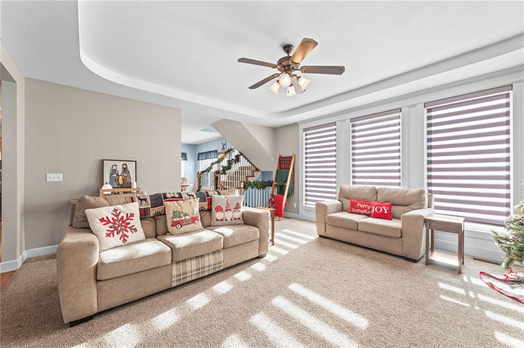 1513 Southwest Summit Crossing Court Lee's Summit, MO 64081 - Photo 5 of 58