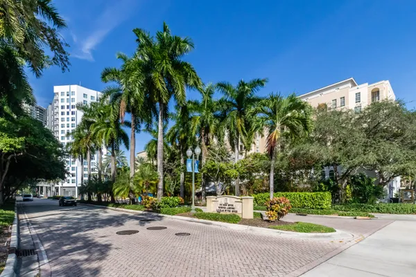 $3,500 | 520 Southeast 5th Avenue, Unit 3208, Fort Lauderdale, FL 33301
