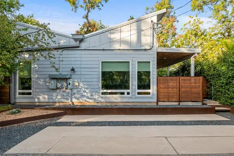 $549,000 | 2211 Canterbury Street, Unit B, Austin, TX 78702