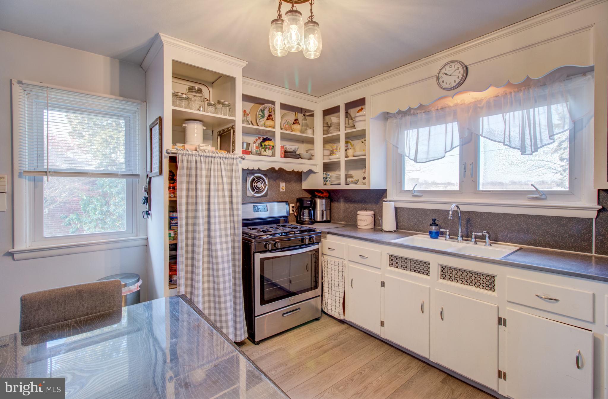 7 Sunset Avenue Ewing, NJ 08628 - Photo 7 of 18 Gallery Image 7