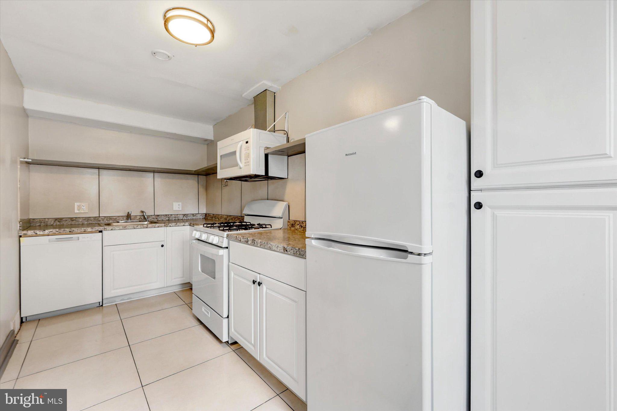19 West 21st Street Chester, PA 19013 - Photo 6 of 15