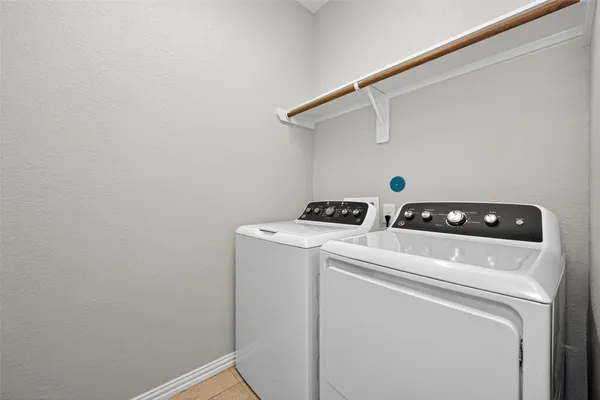 $2,900 | 26 Tidwillow Place, Tomball, TX 77375