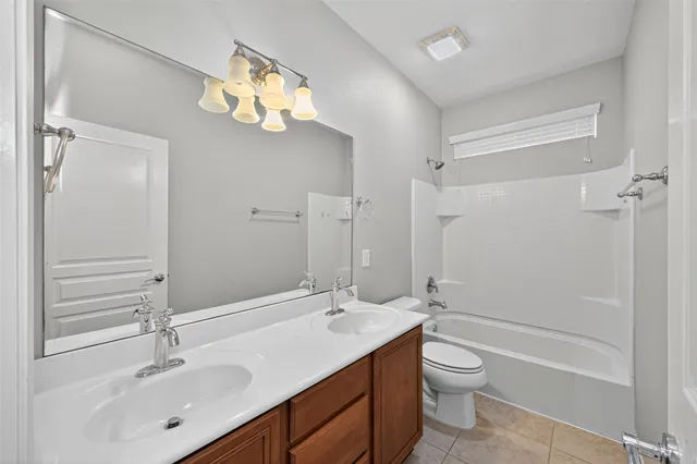 $2,900 | 26 Tidwillow Place, Tomball, TX 77375