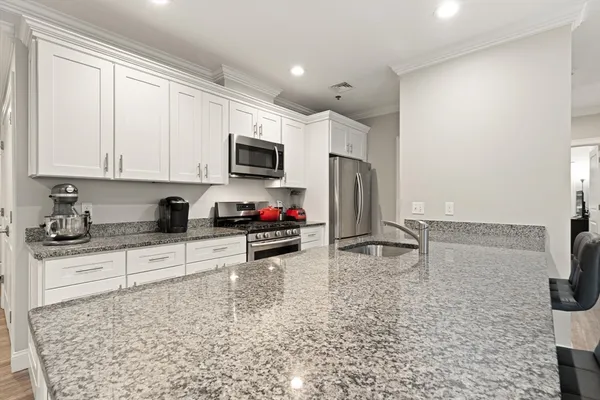 $499,900 | 181 South Franklin Street, Unit 102, Holbrook, MA 02343