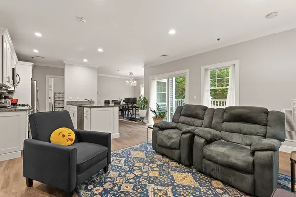 $499,900 | 181 South Franklin Street, Unit 102, Holbrook, MA 02343