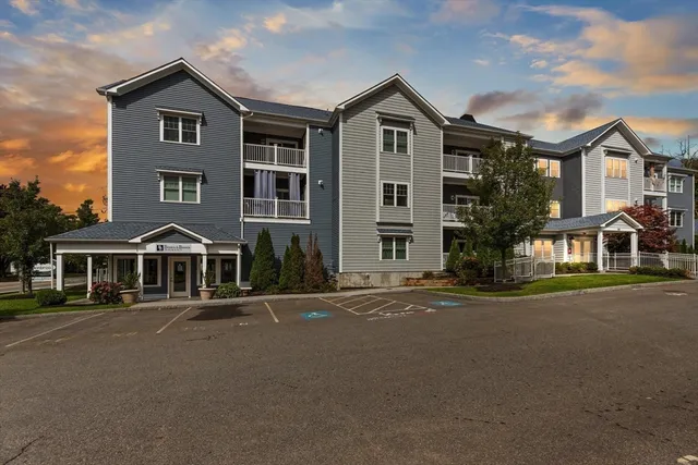 $499,900 | 181 South Franklin Street, Unit 102, Holbrook, MA 02343