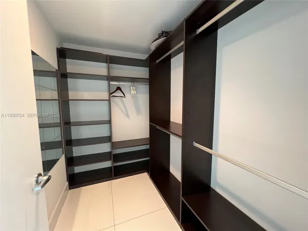 $6,000 | 2950 Northeast 188th Street, Unit 531, Aventura, FL 33180