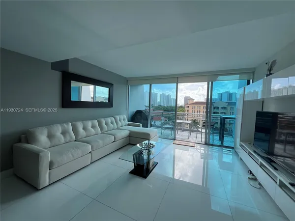 $6,000 | 2950 Northeast 188th Street, Unit 531, Aventura, FL 33180