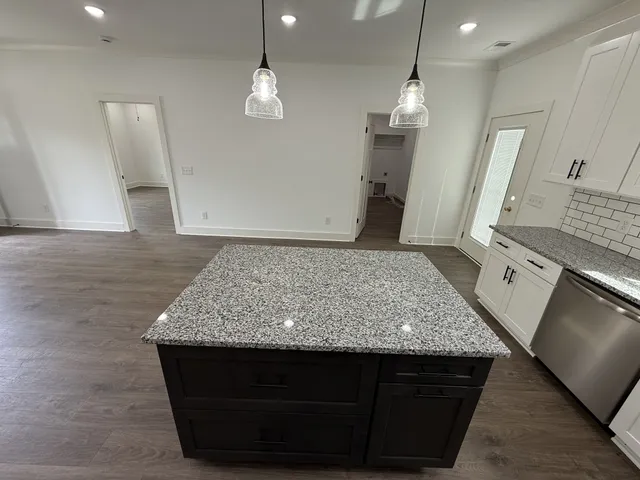 $1,600 | 1009 West Main Street, Portland, TN 37148